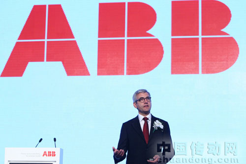 ABB集團(tuán)離散自動(dòng)化與運(yùn)動(dòng)控制業(yè)務(wù)部負(fù)責(zé)人史畢福在2012ABB自動(dòng)化世界開(kāi)幕式上作主旨演講